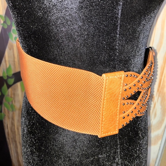 Stylish Tan Belt with metal Accents - Picture 3 of 6